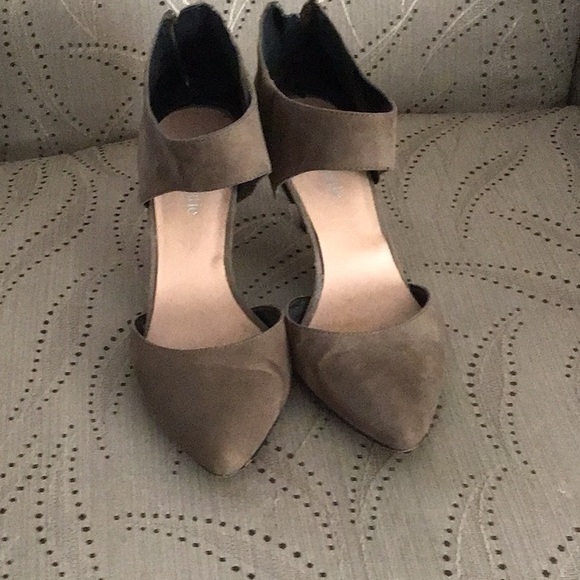 Sage Green High Heels - Picture 3 of 4